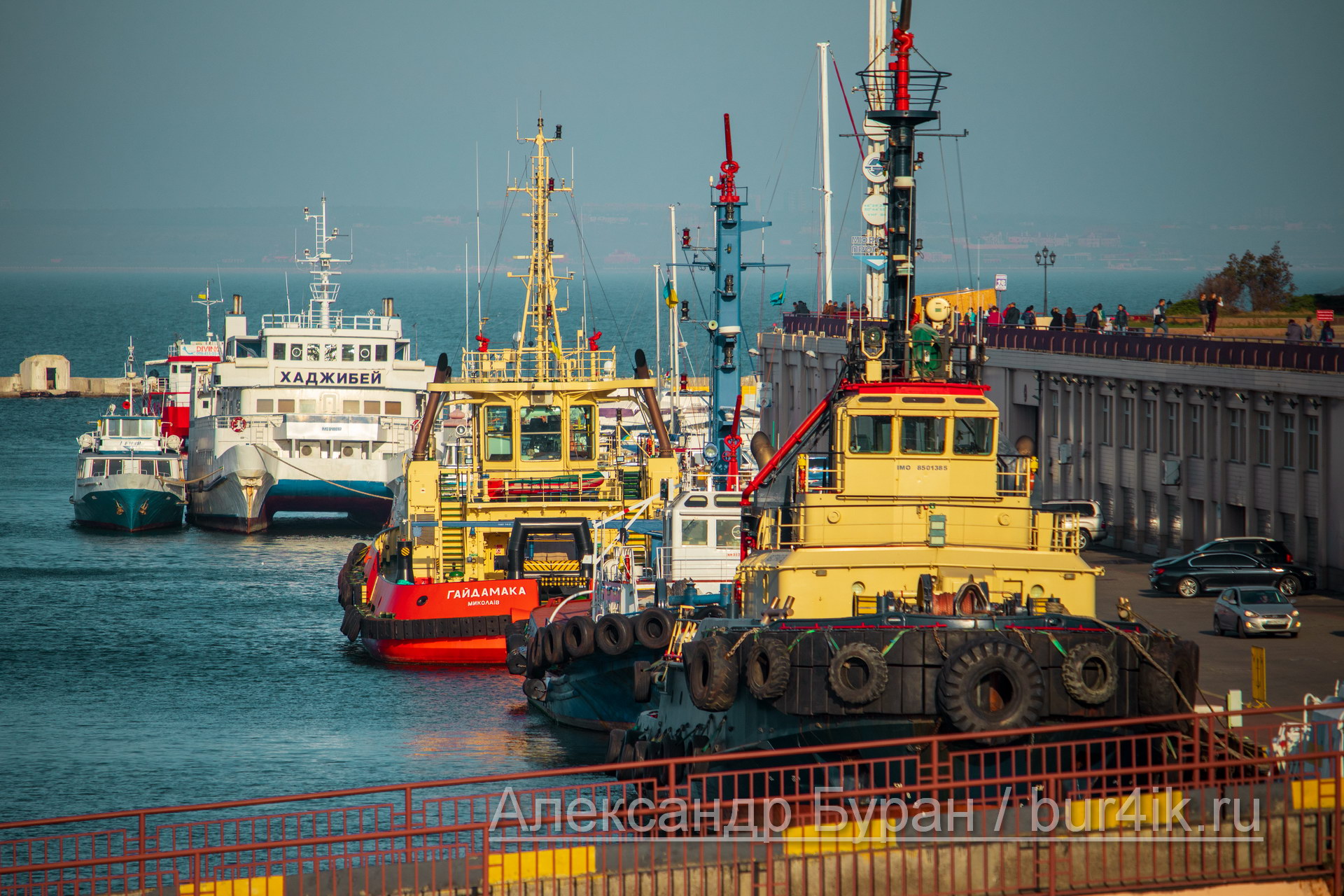 Два портовых буксира на причал в порту - Украина, Одесса, 17,10,2019-142