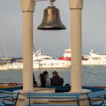 ÐÑÐ¶ÑÐ¸Ð½Ð° Ð¸ Ð¶ÐµÐ½ÑÐ¸Ð½Ð° ÑÐ¸Ð´ÑÑ Ð½Ð° ÑÐºÐ°Ð¼ÐµÐ¹Ðºï