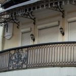 Балкон старинного здания