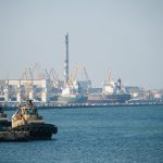 Два буксира в бухте порта города Одесса