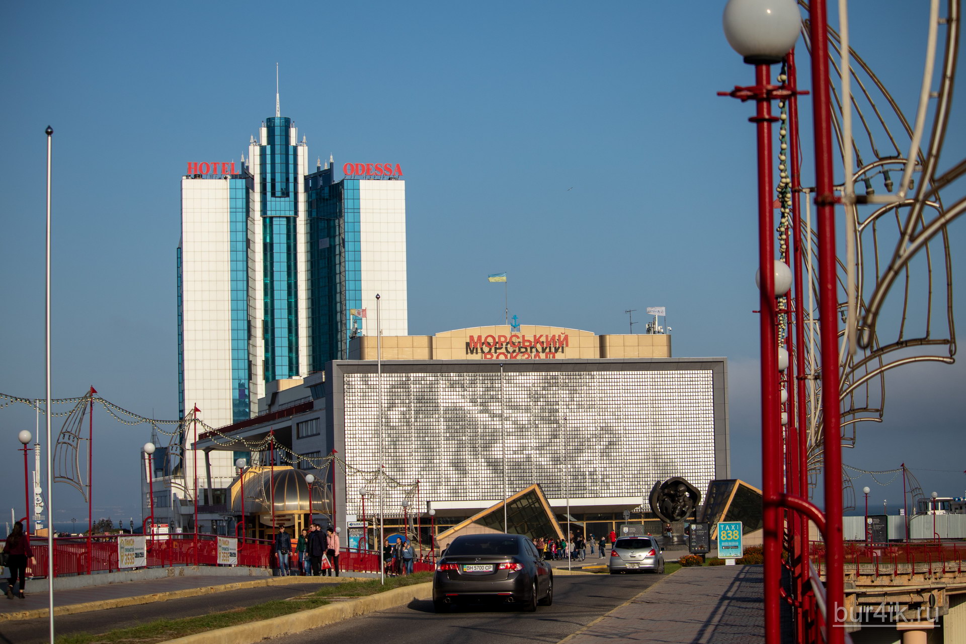 Здание Одесского морского вокзала – вид издалека 13