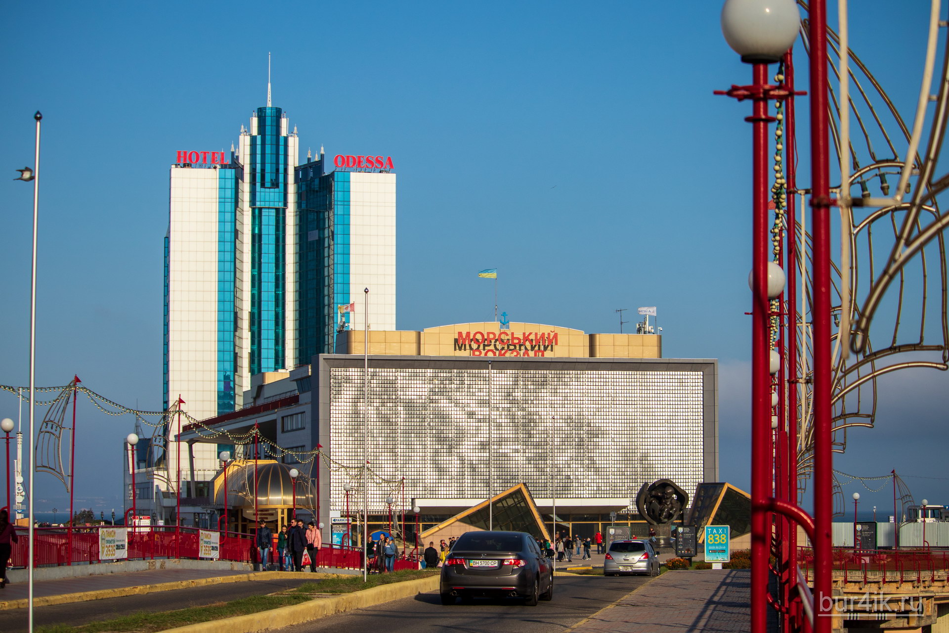 Здание Одесского морского вокзала – вид издалека 14