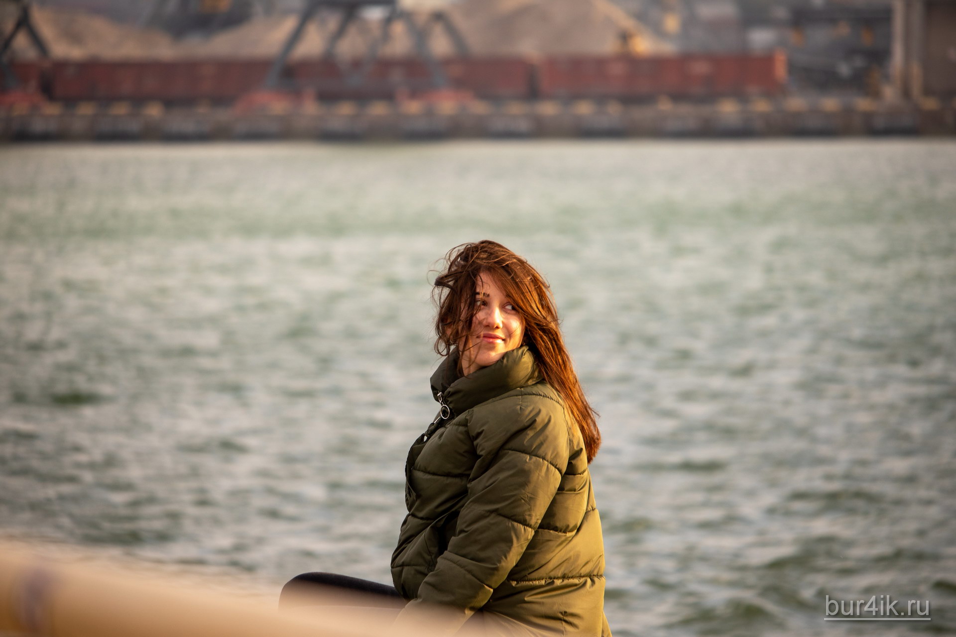 Портрет девушки в порту города Одесса 2