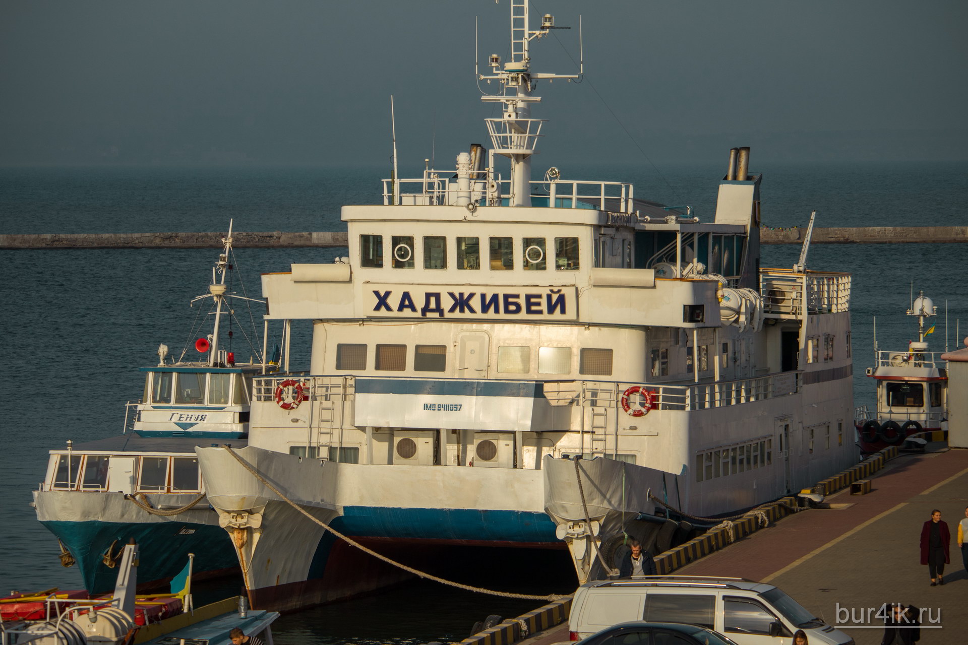 Судно под названием Хаджибей в порту города Одесса 2